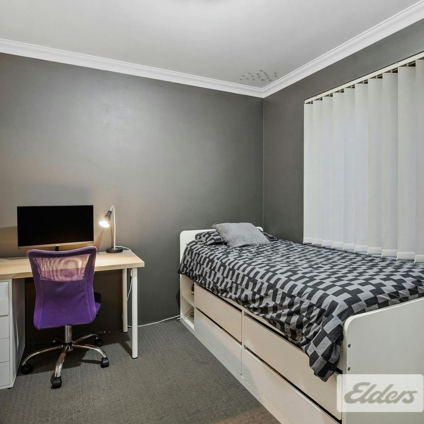 Modern Family Living in the Heart of Baldivis - Photo 1