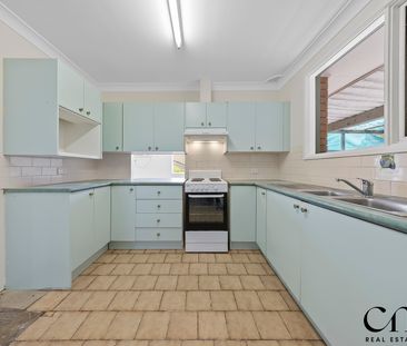 32 Sturt Street, Campbelltown NSW 2560 - House For Rent | Domain - Photo 2