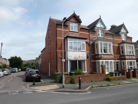 2 bed Terraced - To Let - Photo 5