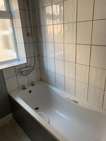 Saville Road Blackpool, FY1 - Photo 5