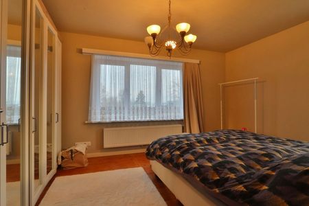 Knusse woning met 2 slaapkamers, terras en carport te huur! - Foto 3