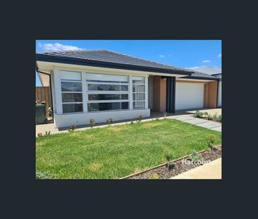 48 Grovedon Circuit, Donnybrook, Vic 3064 - Photo 3