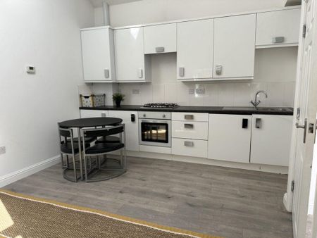 1 bedroom ground floor flat to rent - Photo 4