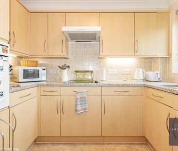 1 bedroom retirement property to rent - Photo 2