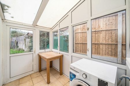 Croindene Road, SW16, London - Photo 3