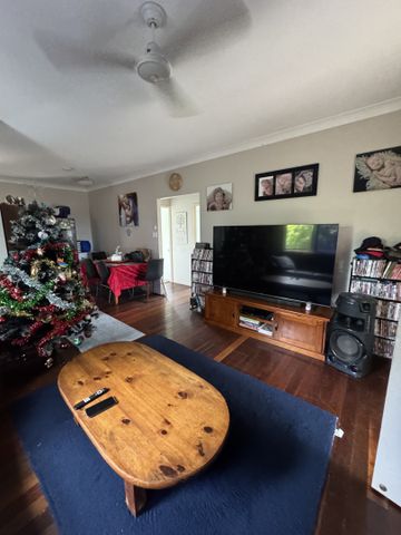 33A Wynter Street, Norville QLD 4670 - House For Rent | Domain - Photo 2