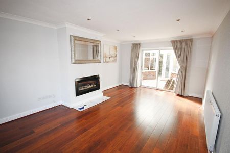 3 bedroom semi-detached house to rent - Photo 2