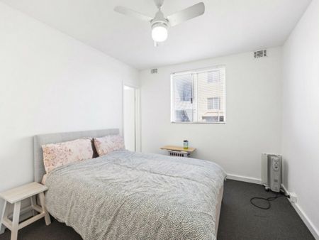 Modern Riverside Living - Photo 4
