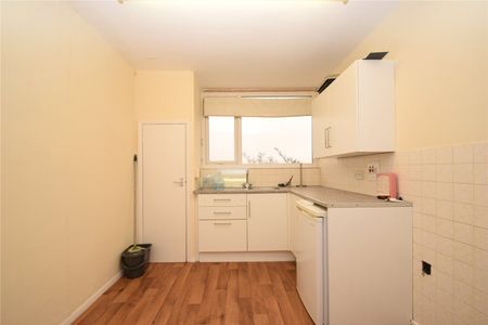 1 bed apartment to rent in Valley Bridge Parade, Scarborough, YO11 - Photo 5