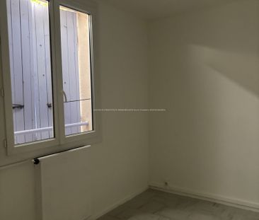 Location Appartement 3 pièces 65m² ST PAUL TROIS CHATEAUX 26130 - Photo 3