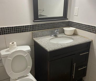 For Lease - 54 Nottingham Crescent Unit# BSMT, Brampton, Ontario - Photo 6