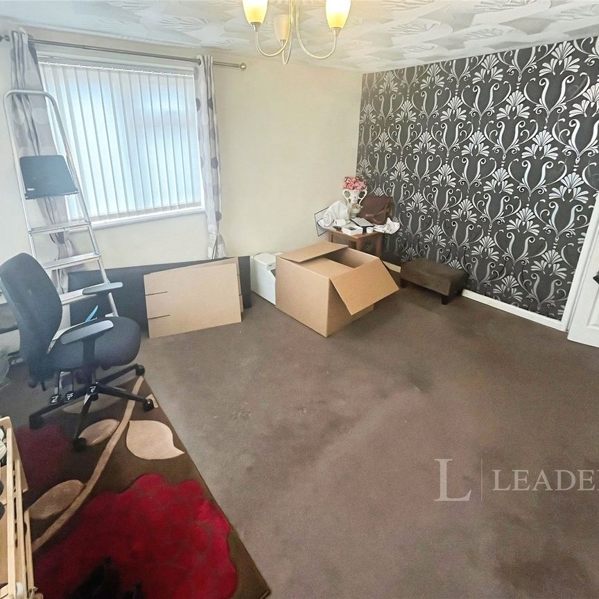 1 bedroom maisonette to rent Carol Close, Luton, Bedfordshire, LU3 - Photo 1