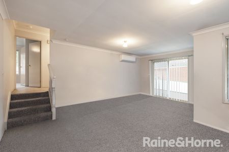 Well-Presented 3-Bedroom Home in a Prime, Convenient Location - Photo 2