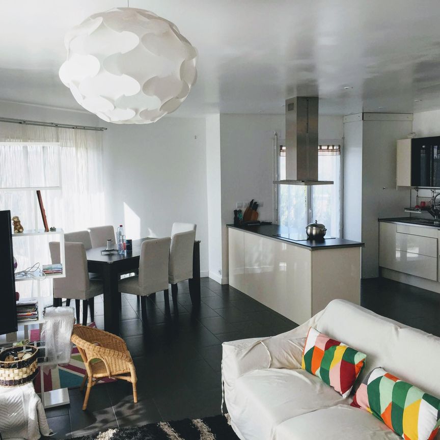 Location Maison 4 pièces 102m² AIGUEPERSE 63260 - Photo 1