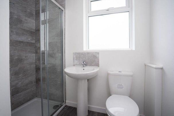 5 bedroom property to rent - Photo 1