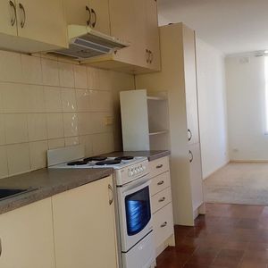 Charming Two-Bedroom Unit in Kilkenny - Photo 2