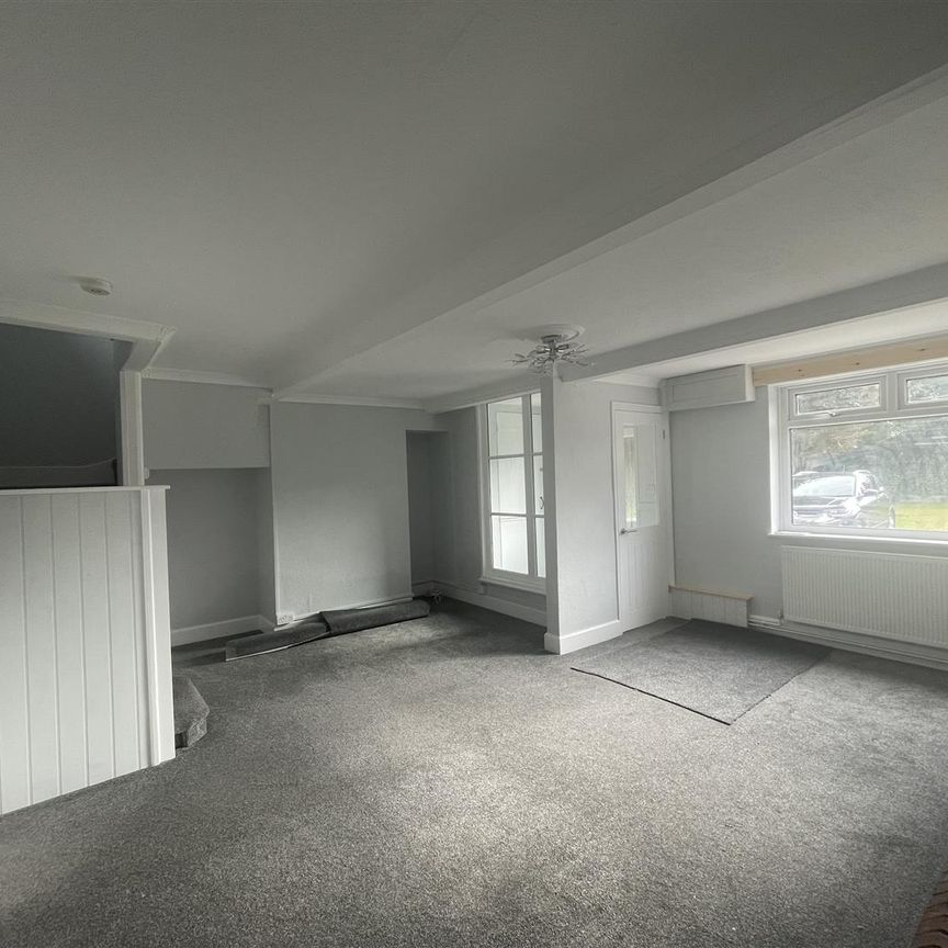 Alland Grange Lane, Manston, Ramsgate - Photo 1