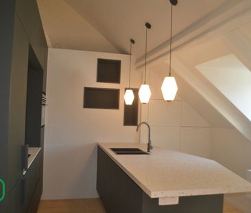 In het centrum gelegen volledig gerenoveerd duplex appartement met ... - Photo 2