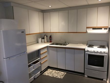 For Lease - 164 Trafalgar Road, Oakville, Ontario - Photo 5