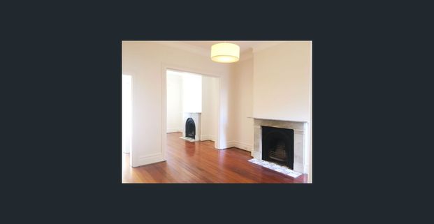 Sun-filled Living in a quiet locale - Photo 1