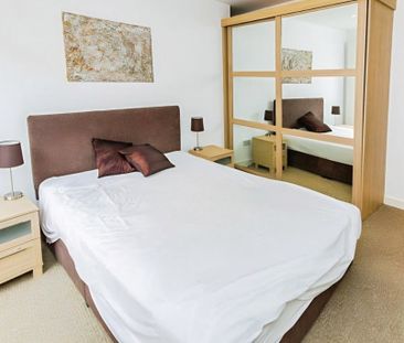 2 bedroom Apartment to let - Photo 4