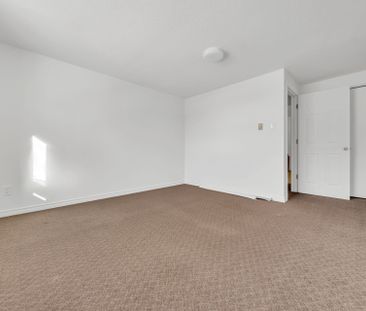 For Lease - 61 Vanier Drive, Guelph, Ontario - Photo 3