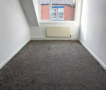 3 bedroom terraced house to rent - Photo 6