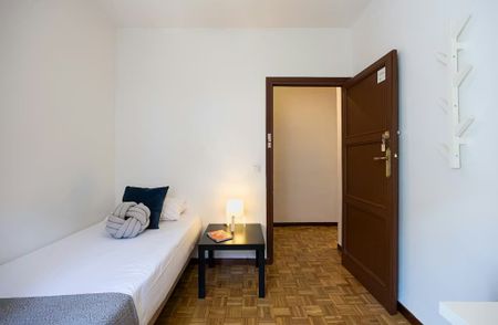 Calle de Alonso Nez, Madrid, Community of Madrid 28039 - Photo 3