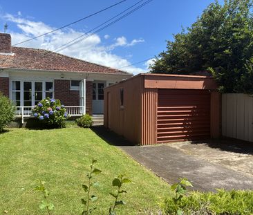 Lovely brick and tile - Photo 5