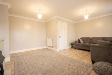 4 bedroom townhouse to rent - Photo 2