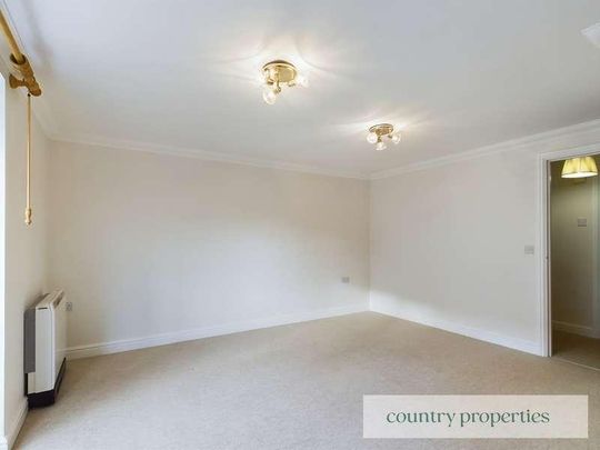 Sir John Newsom Way, Welwyn Garden City, AL7 - Photo 1