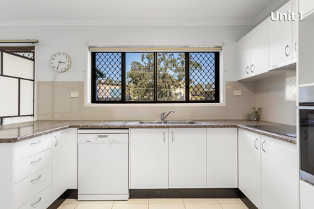 Dual Living Opportunity - Photo 2