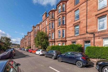 3 bedroom flat to rent - Photo 4