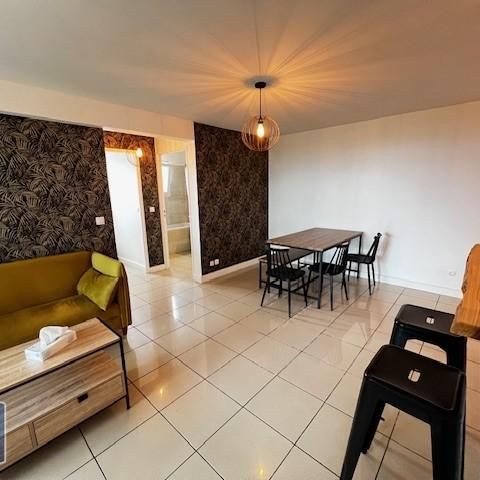 Location Appartement 3 pièces 55m² LA POSSESSION 97419 - Photo 1