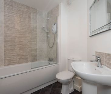 3 bedroom House to rent - Photo 2