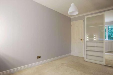 St. Pauls Court, Reading, Berkshire, RG1 - Photo 4