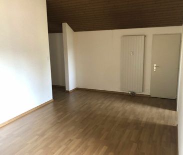 "2.5-Zimmerdachwohnung in Reinach mit Hobbyraum" - Photo 1