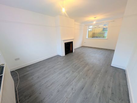 A 3 Bedroom Semi-Detached - Photo 5