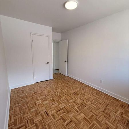 2 CH - 1 SDB - Montreal - $1,600 /mo - Photo 3