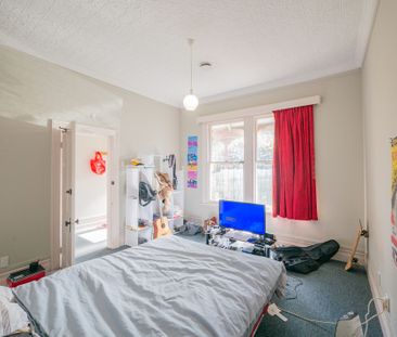 17 Crown Street, North East Valley - Photo 3