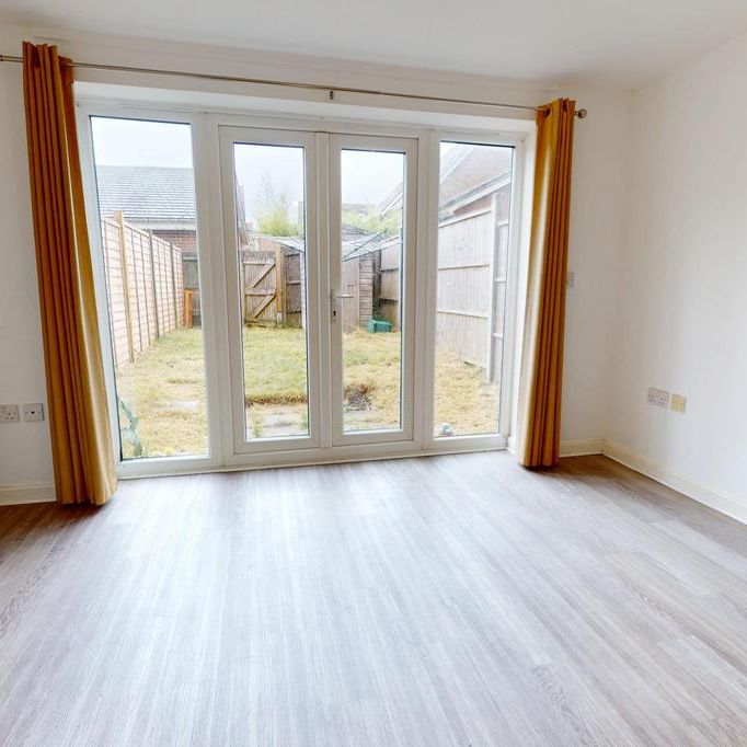 3 bedroom terraced house to rent - Photo 1