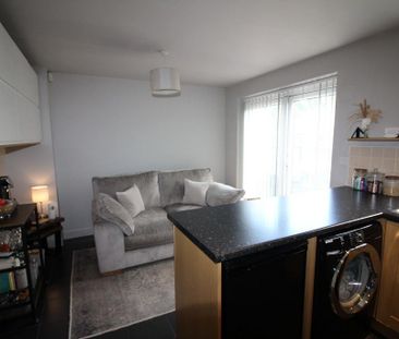 4 bedroom townhouse to rent - Photo 2