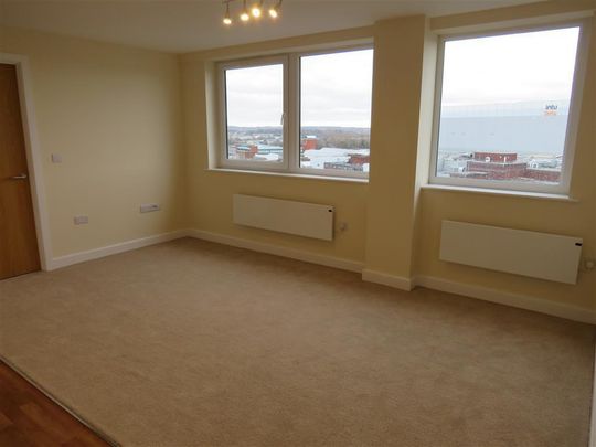 Gower Street - Photo 1