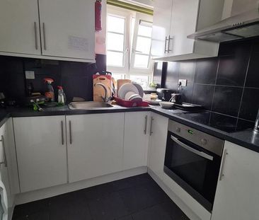 5 bedroom flat to rent - Photo 3