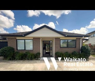 Sunny, Easy-Care Living in Sought-After Hillcrest - Photo 3