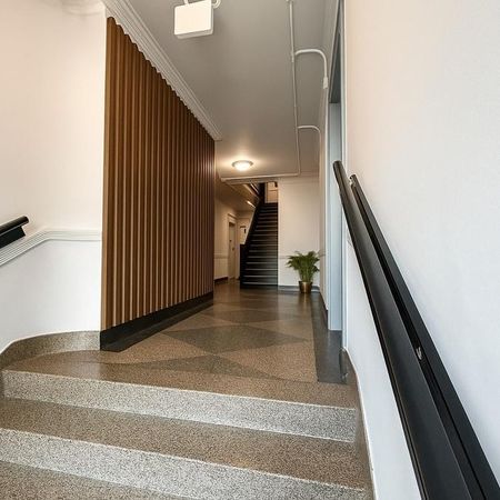 3 1/2 (1 bdrm) Hampstead area - Photo 4