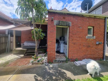 St Kilda East - Photo 5