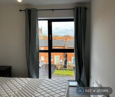 2 bedroom flat to rent - Photo 4