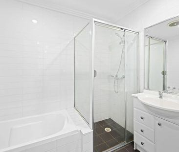 Updated townhouse in high sought after location - Photo 3