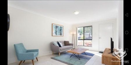 Modern 3 Bedroom Townhouse - Photo 3